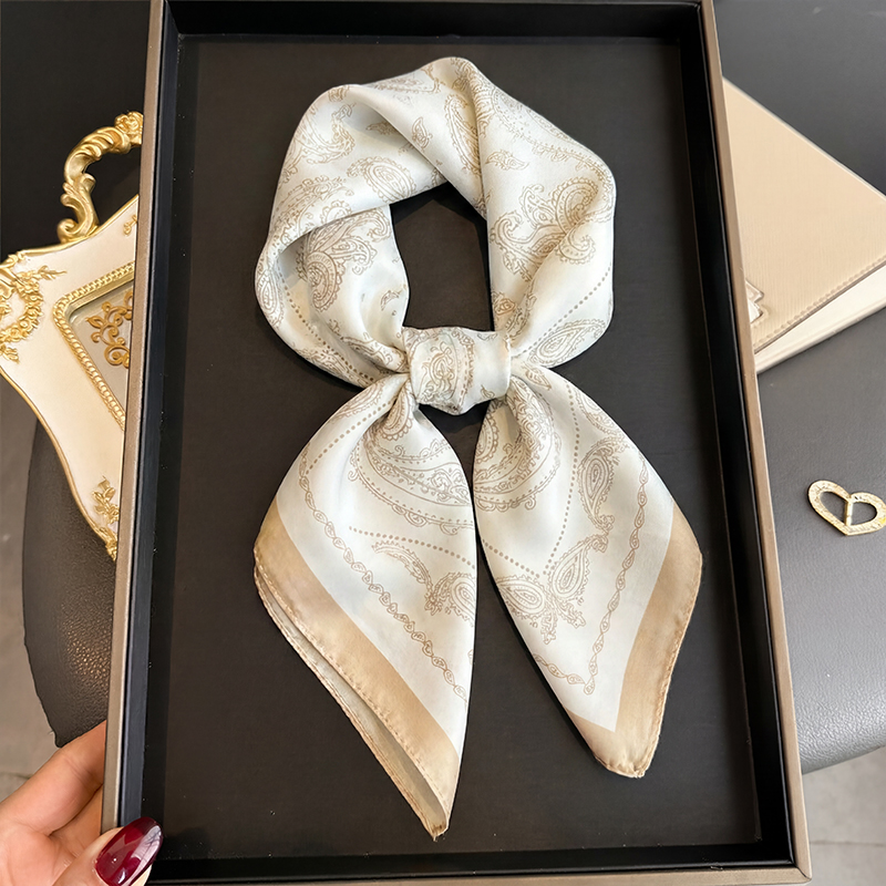 ผ้าพันคอสี่เหลี่ยมลายเพสลีย์สี - Ascot Neck Scarf บทวิจารณ์และราคา